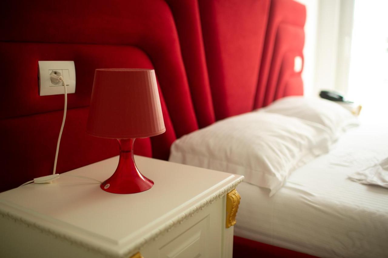 Hotel Vila Mare Дуррес Екстер'єр фото
