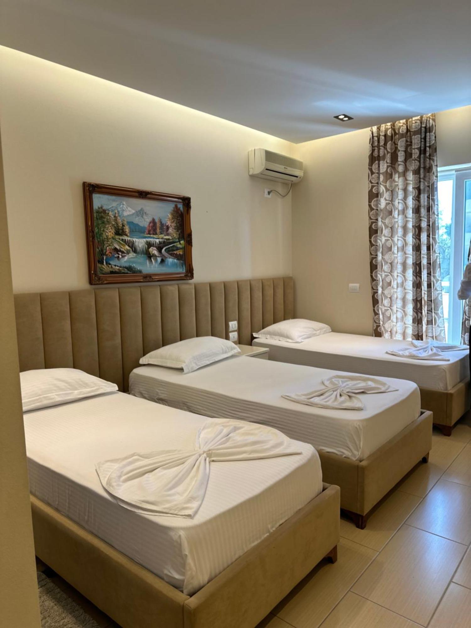 Hotel Vila Mare Дуррес Екстер'єр фото