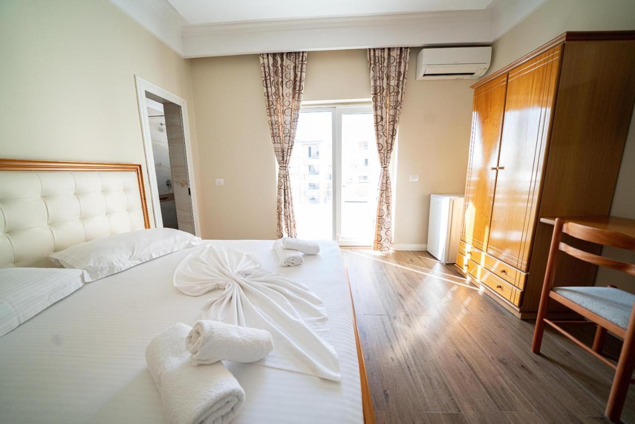 Hotel Vila Mare Дуррес Екстер'єр фото